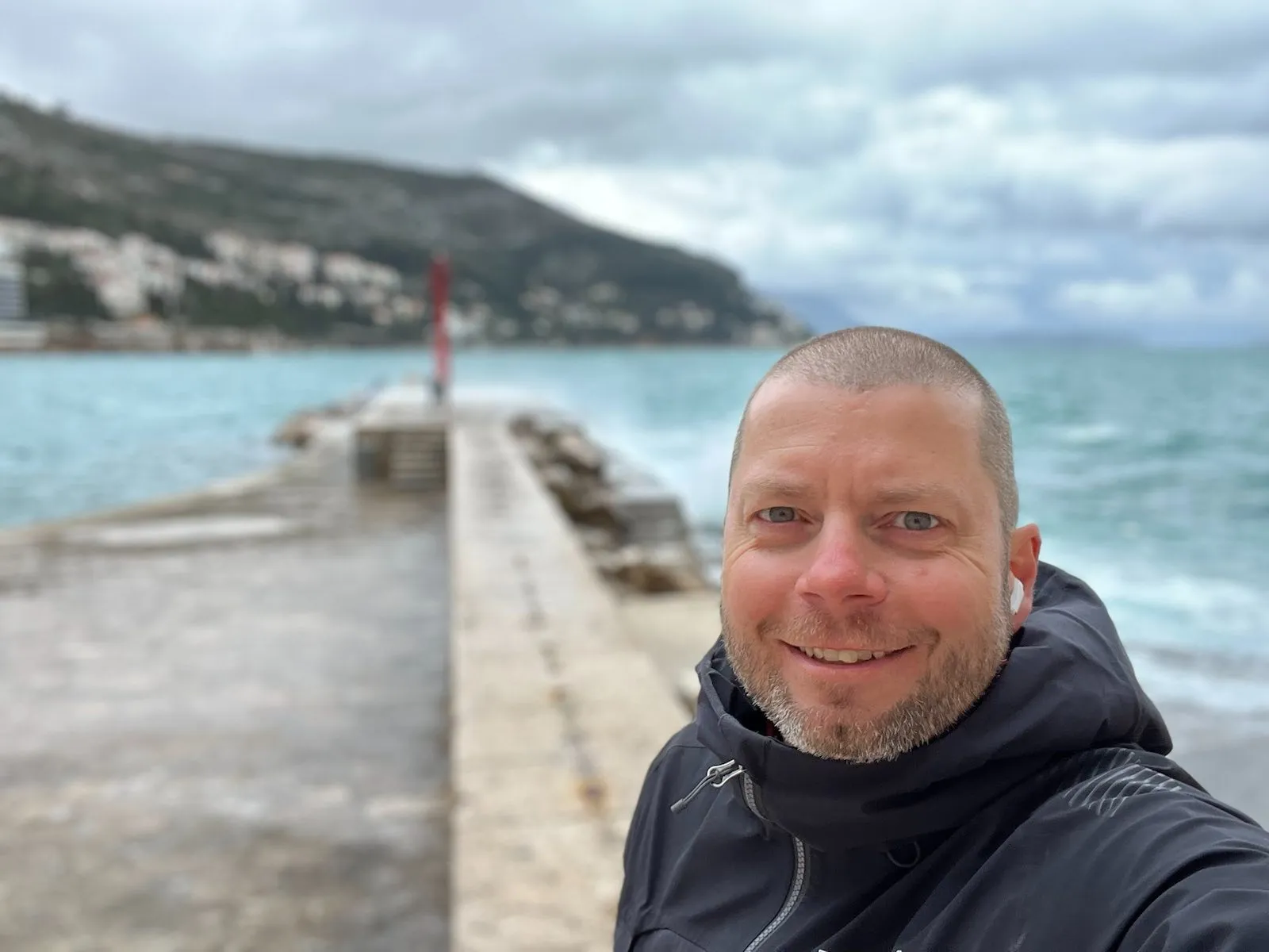 Foto Fabian Theobald (im Hintergrund des Meer im Hafen von Triest)